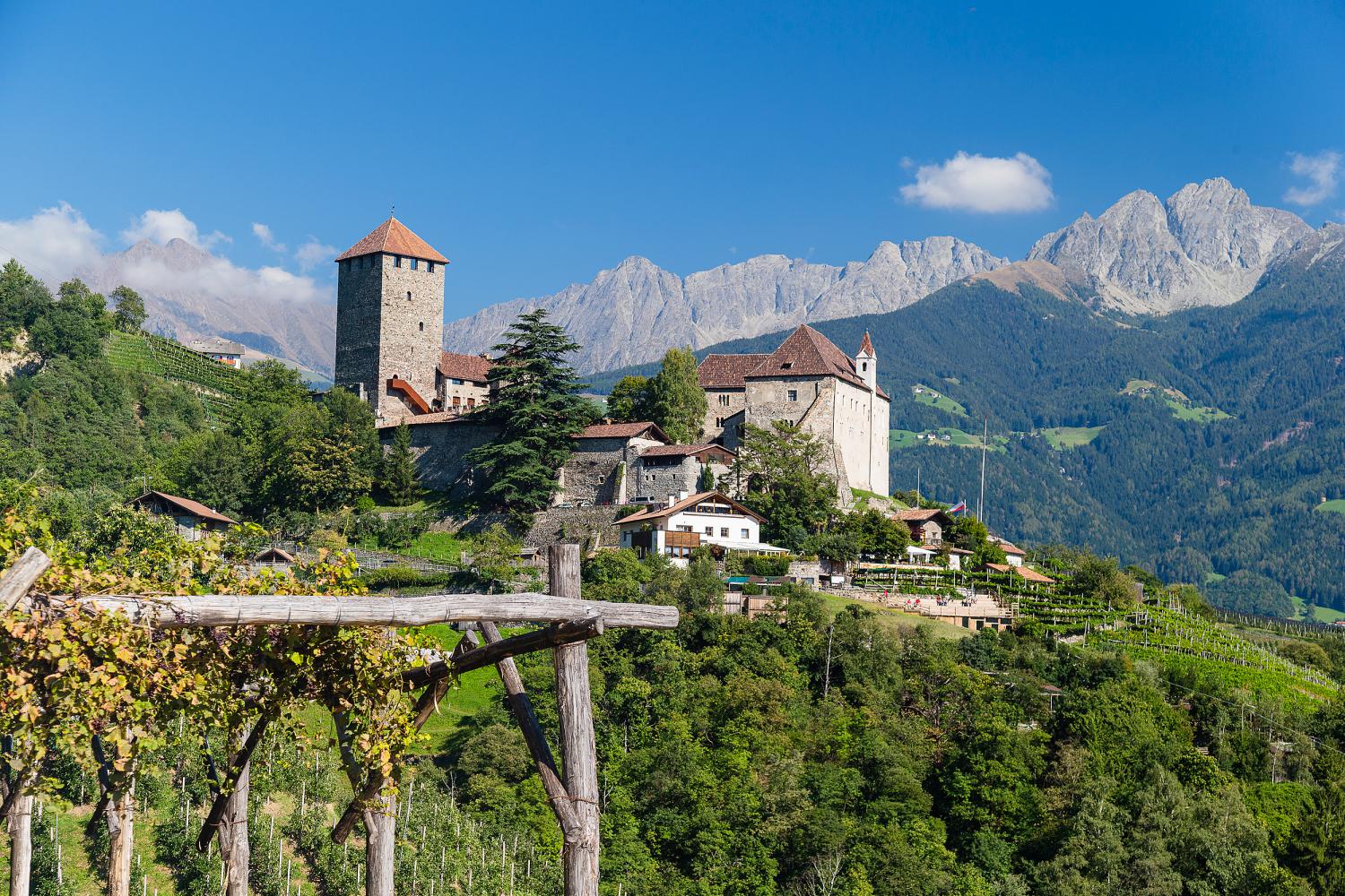 Schloss Tirol